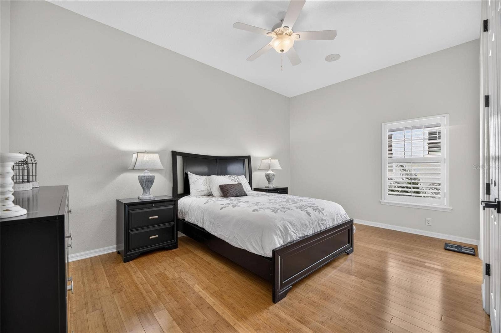 825 ISLEBAY DRIVE, Apollo Beach, FL 33572 825 ISLEBAY DRIVE, Apollo Beach, FL 33572