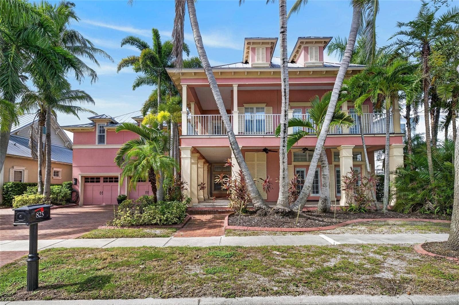 825 ISLEBAY DRIVE, Apollo Beach, FL 33572 825 ISLEBAY DRIVE, Apollo Beach, FL 33572