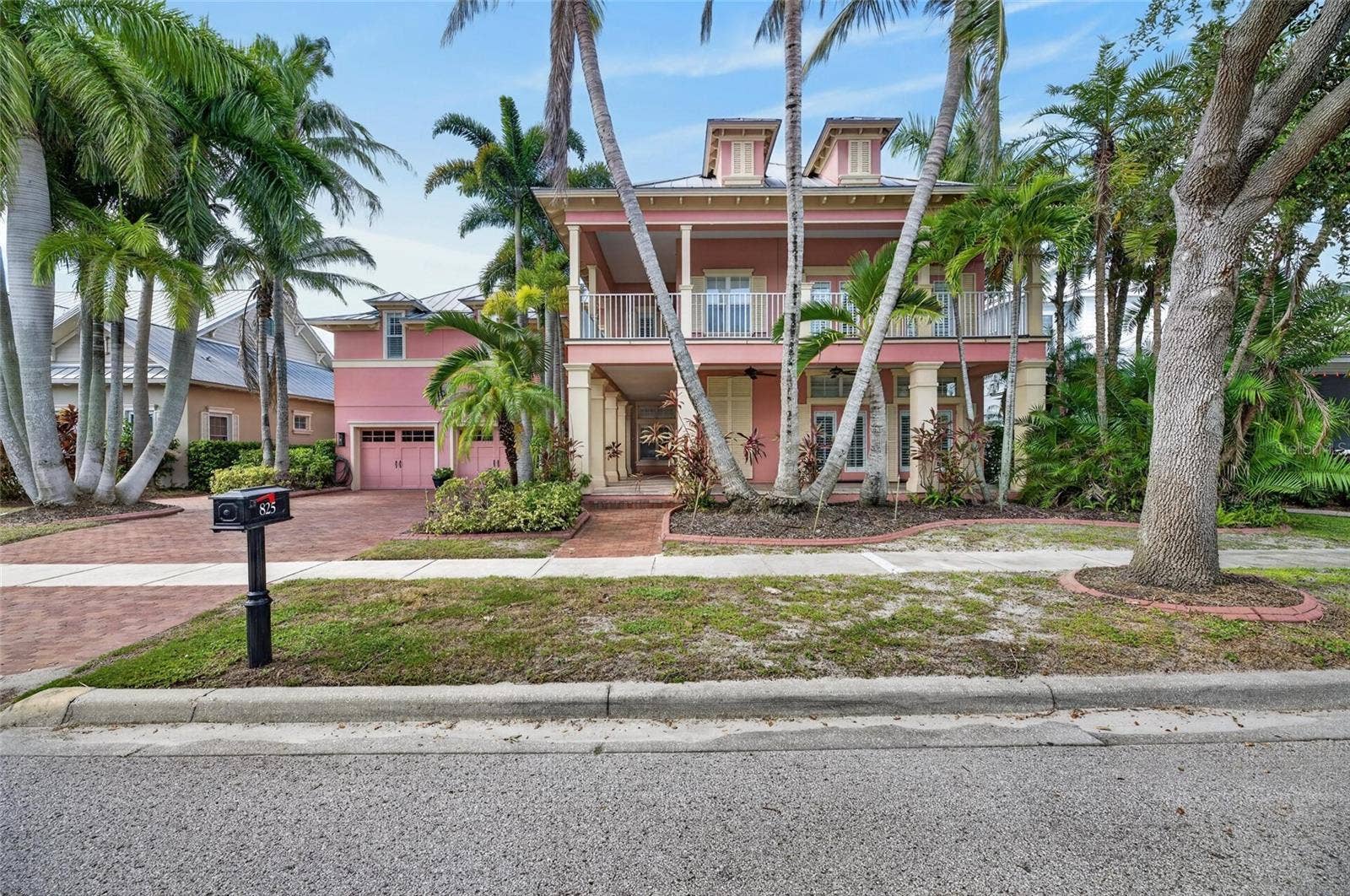 825 ISLEBAY DRIVE, Apollo Beach, FL 33572 825 ISLEBAY DRIVE, Apollo Beach, FL 33572