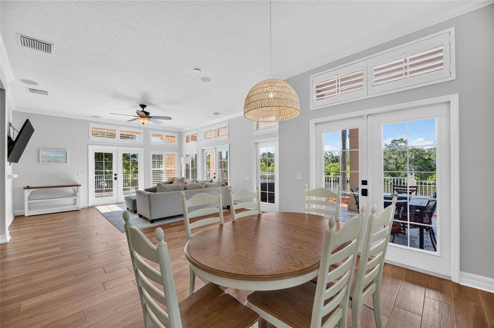 825 ISLEBAY DRIVE, Apollo Beach, FL 33572 825 ISLEBAY DRIVE, Apollo Beach, FL 33572