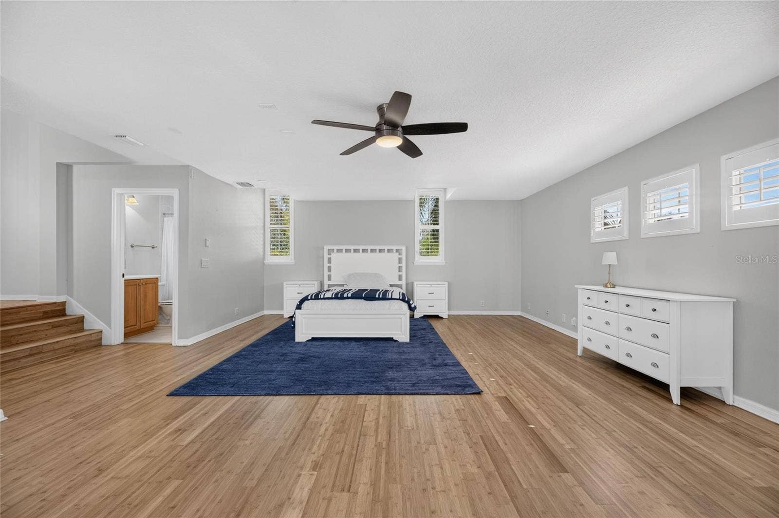 825 ISLEBAY DRIVE, Apollo Beach, FL 33572 825 ISLEBAY DRIVE, Apollo Beach, FL 33572