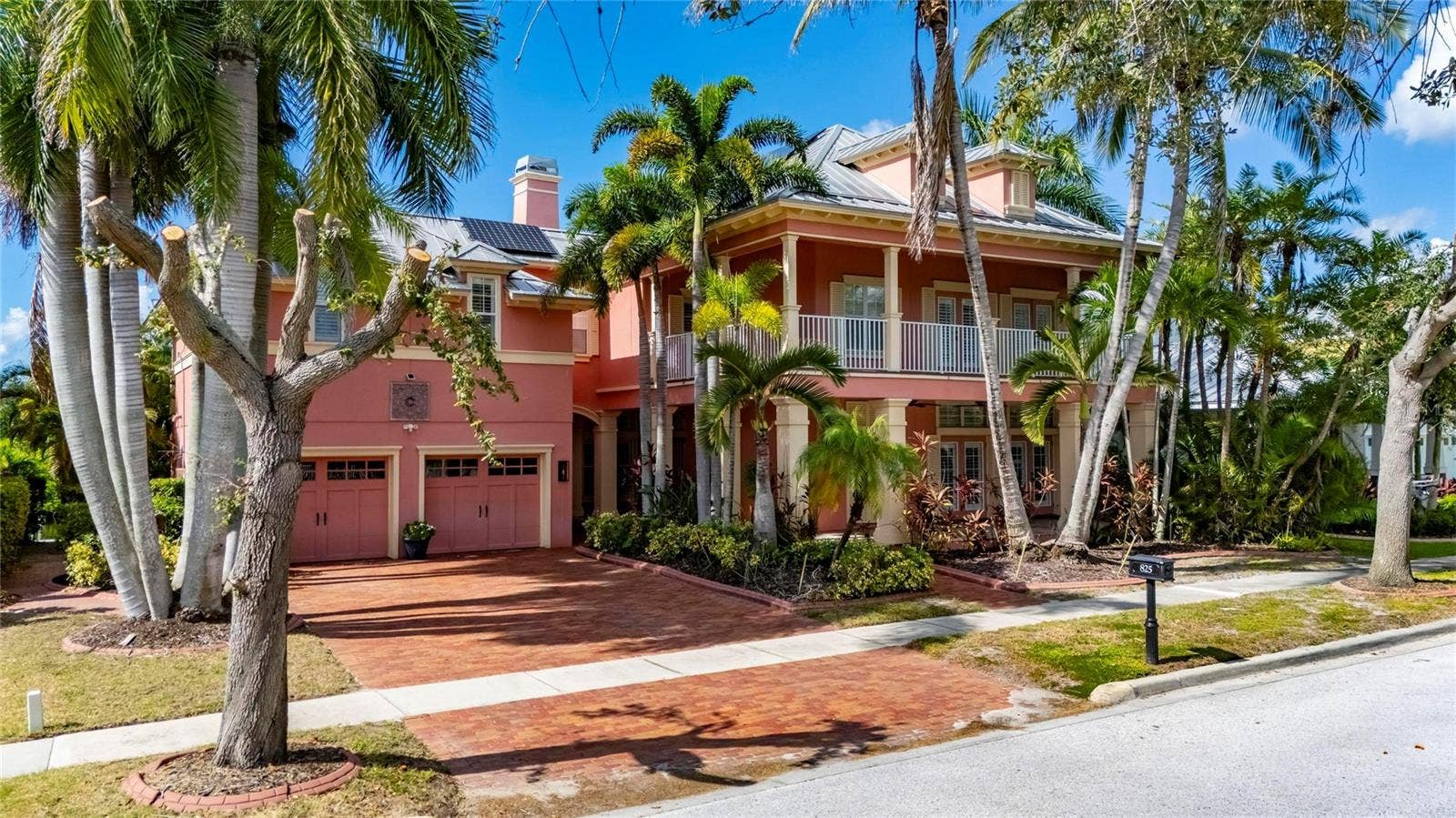 825 ISLEBAY DRIVE, Apollo Beach, FL 33572 825 ISLEBAY DRIVE, Apollo Beach, FL 33572