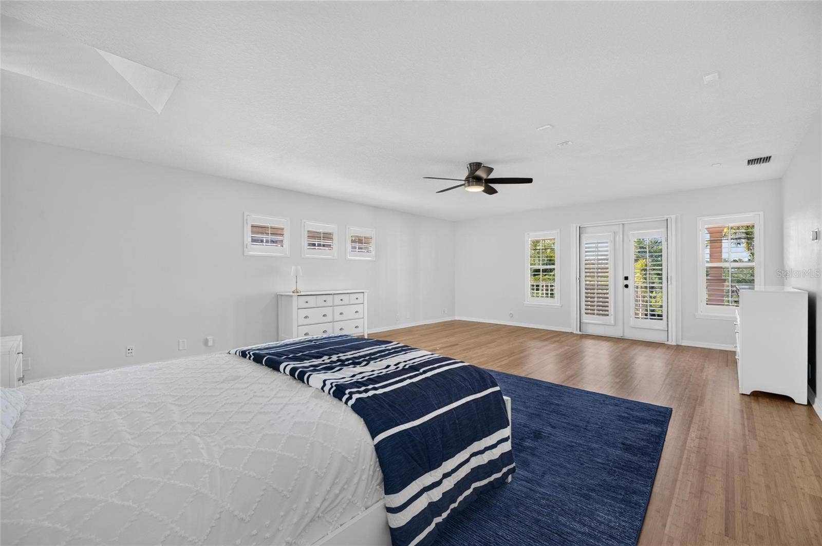 825 ISLEBAY DRIVE, Apollo Beach, FL 33572 825 ISLEBAY DRIVE, Apollo Beach, FL 33572
