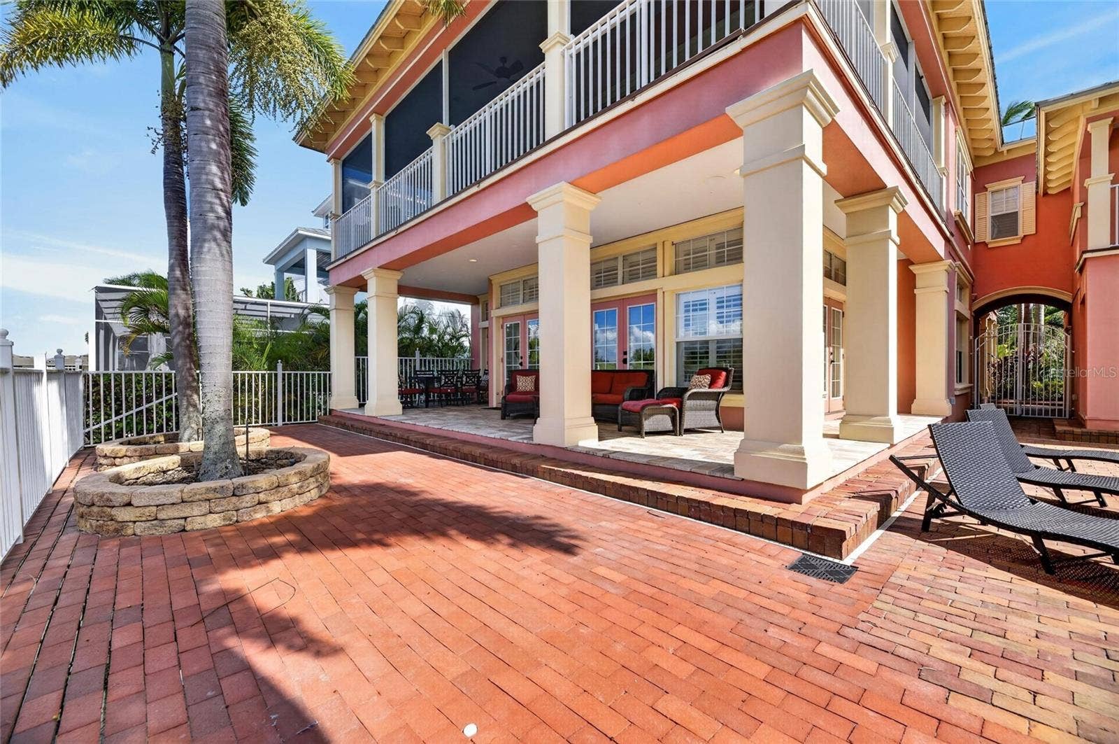 825 ISLEBAY DRIVE, Apollo Beach, FL 33572 825 ISLEBAY DRIVE, Apollo Beach, FL 33572