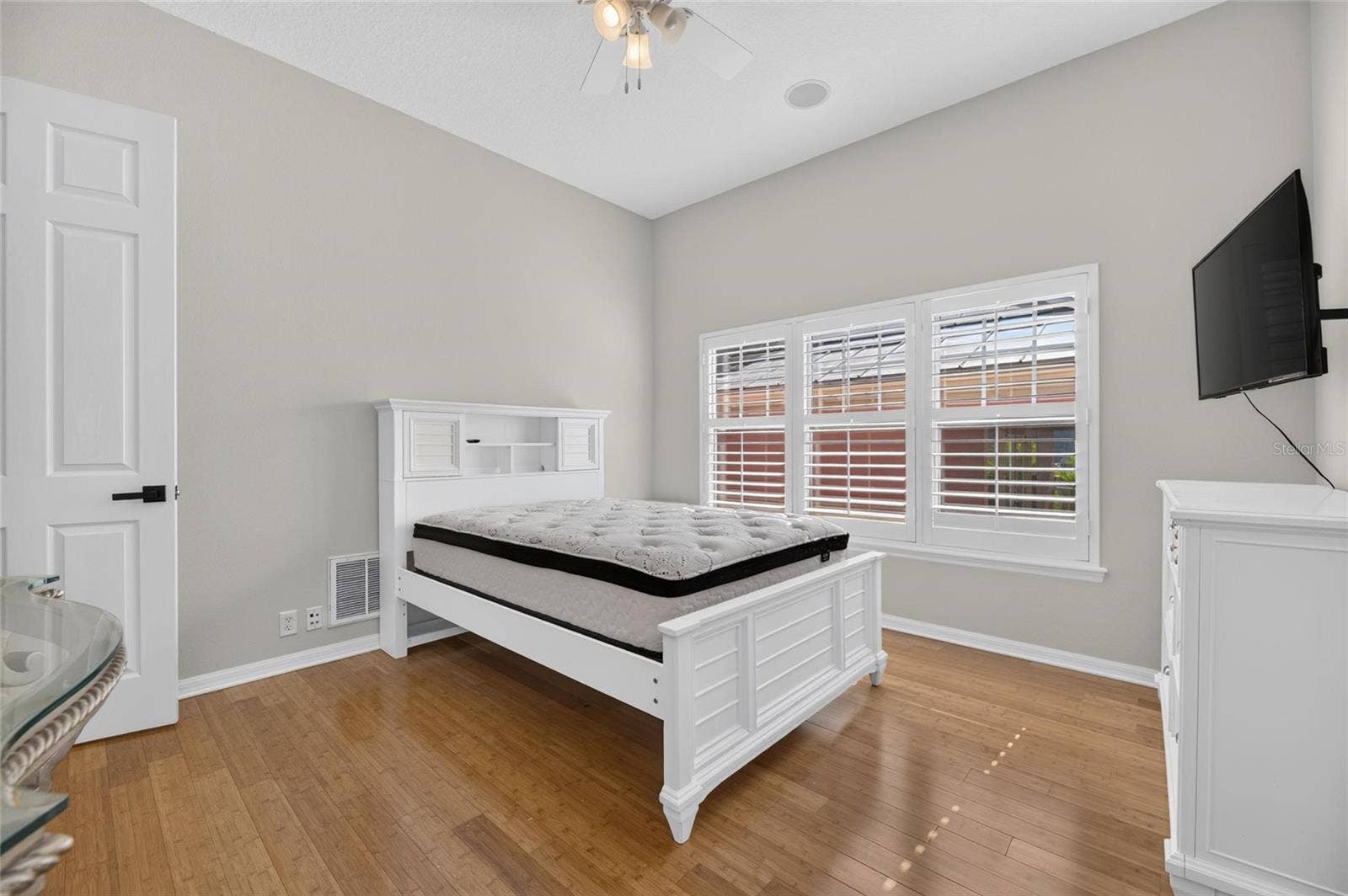 825 ISLEBAY DRIVE, Apollo Beach, FL 33572 825 ISLEBAY DRIVE, Apollo Beach, FL 33572