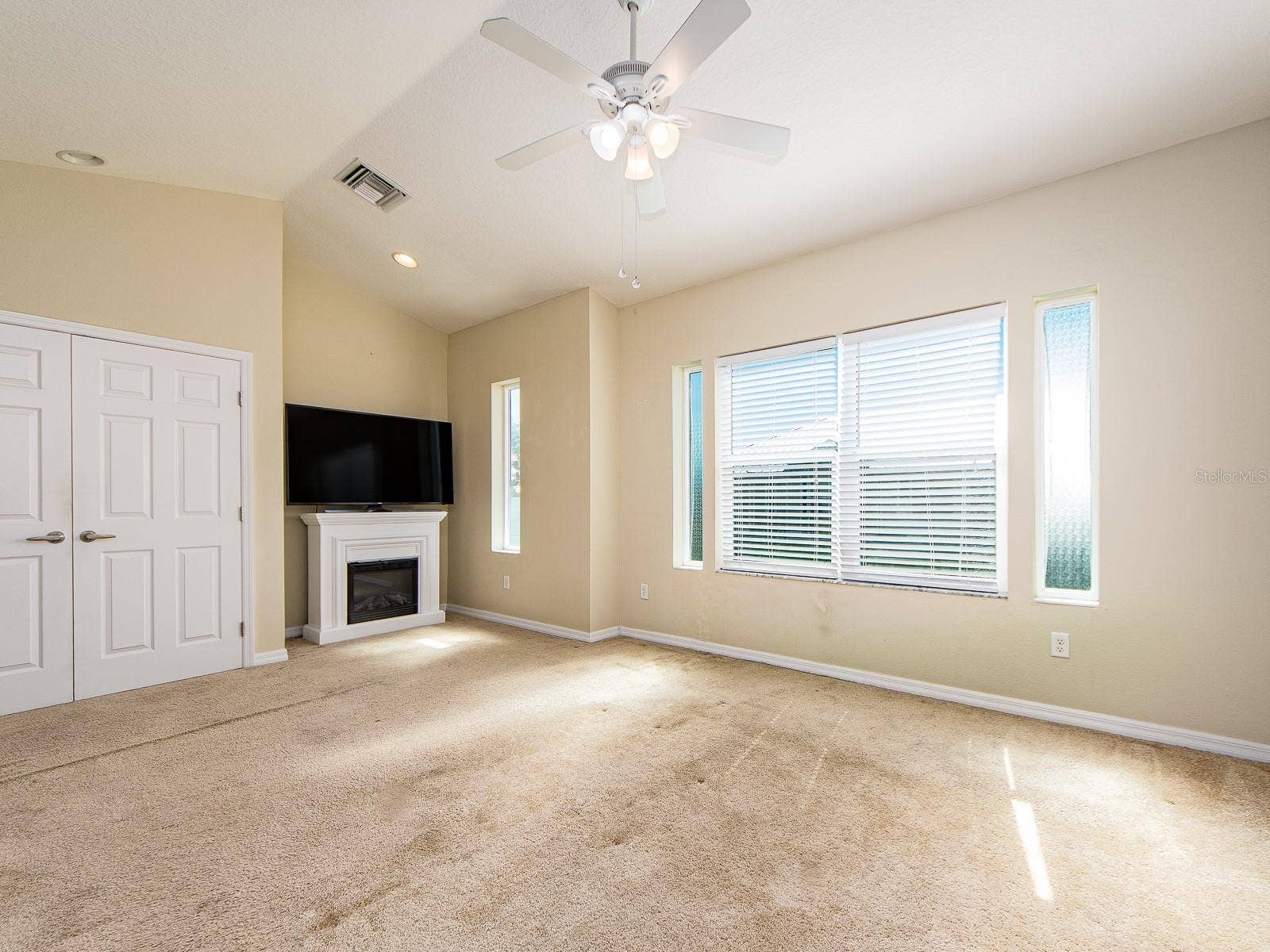 1283 SAWGRASS STREET, Clearwater, FL 33755 1283 SAWGRASS STREET, Clearwater, FL 33755