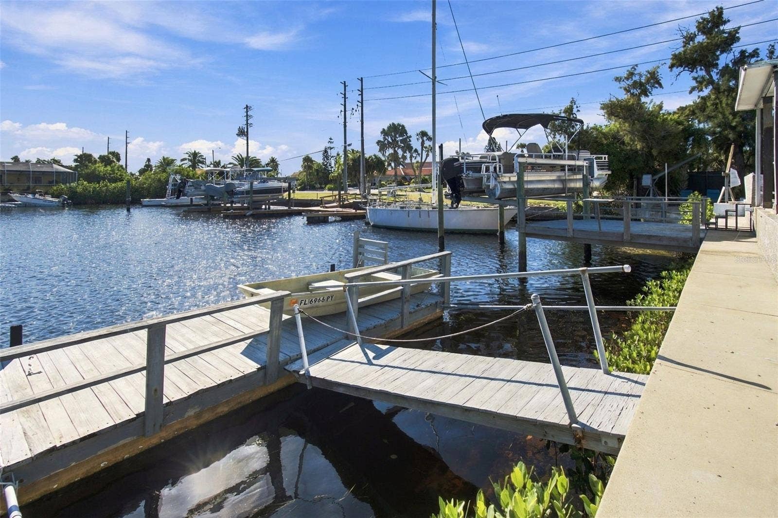 5300 PILOTS PLACE, New Port Richey, FL 34652