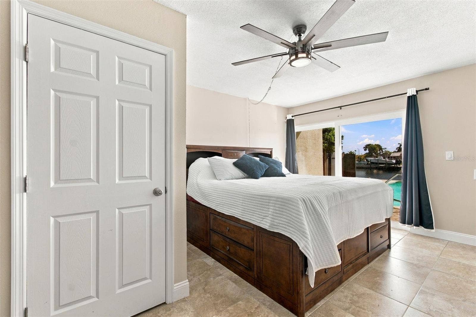 5300 PILOTS PLACE, New Port Richey, FL 34652