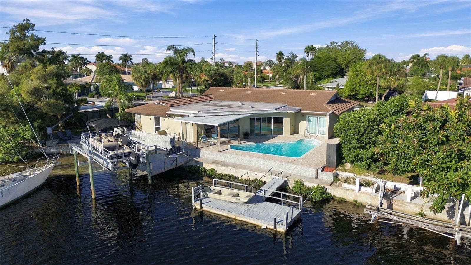 5300 PILOTS PLACE, New Port Richey, FL 34652