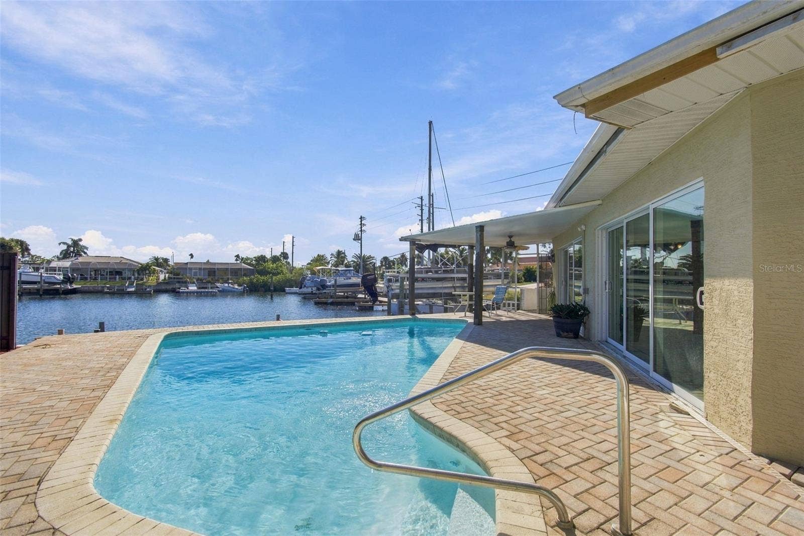 5300 PILOTS PLACE, New Port Richey, FL 34652