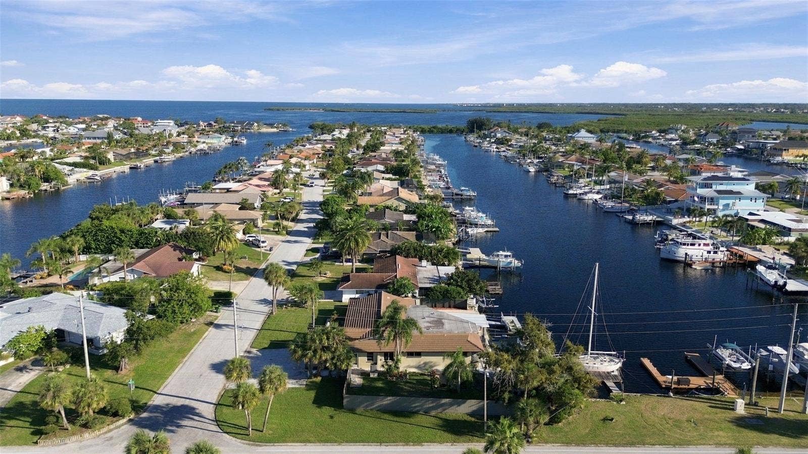 5300 PILOTS PLACE, New Port Richey, FL 34652