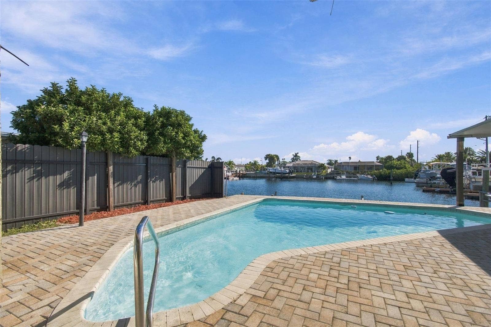 5300 PILOTS PLACE, New Port Richey, FL 34652
