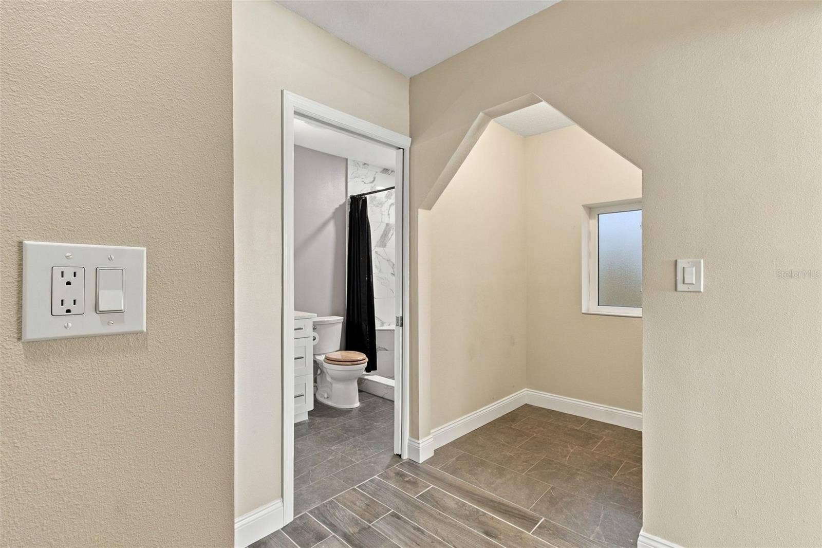 5300 PILOTS PLACE, New Port Richey, FL 34652