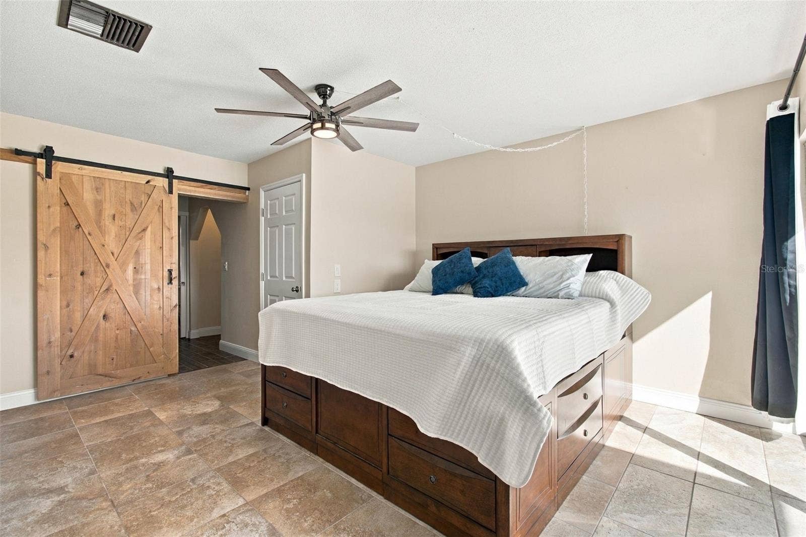 5300 PILOTS PLACE, New Port Richey, FL 34652
