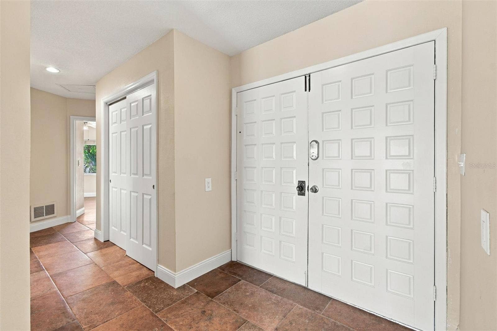 5300 PILOTS PLACE, New Port Richey, FL 34652