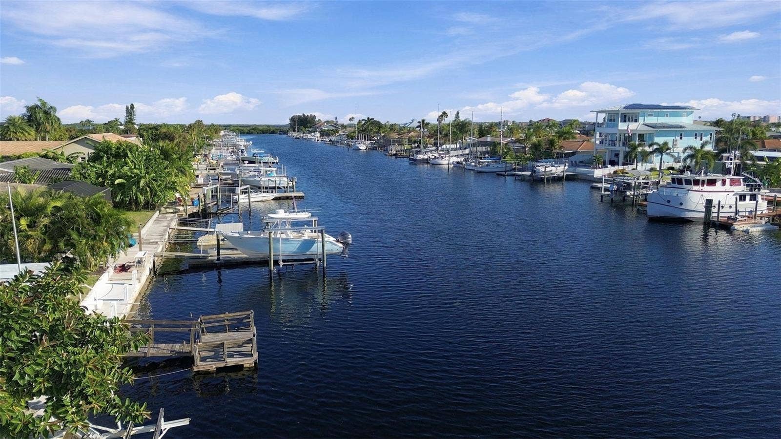 5300 PILOTS PLACE, New Port Richey, FL 34652