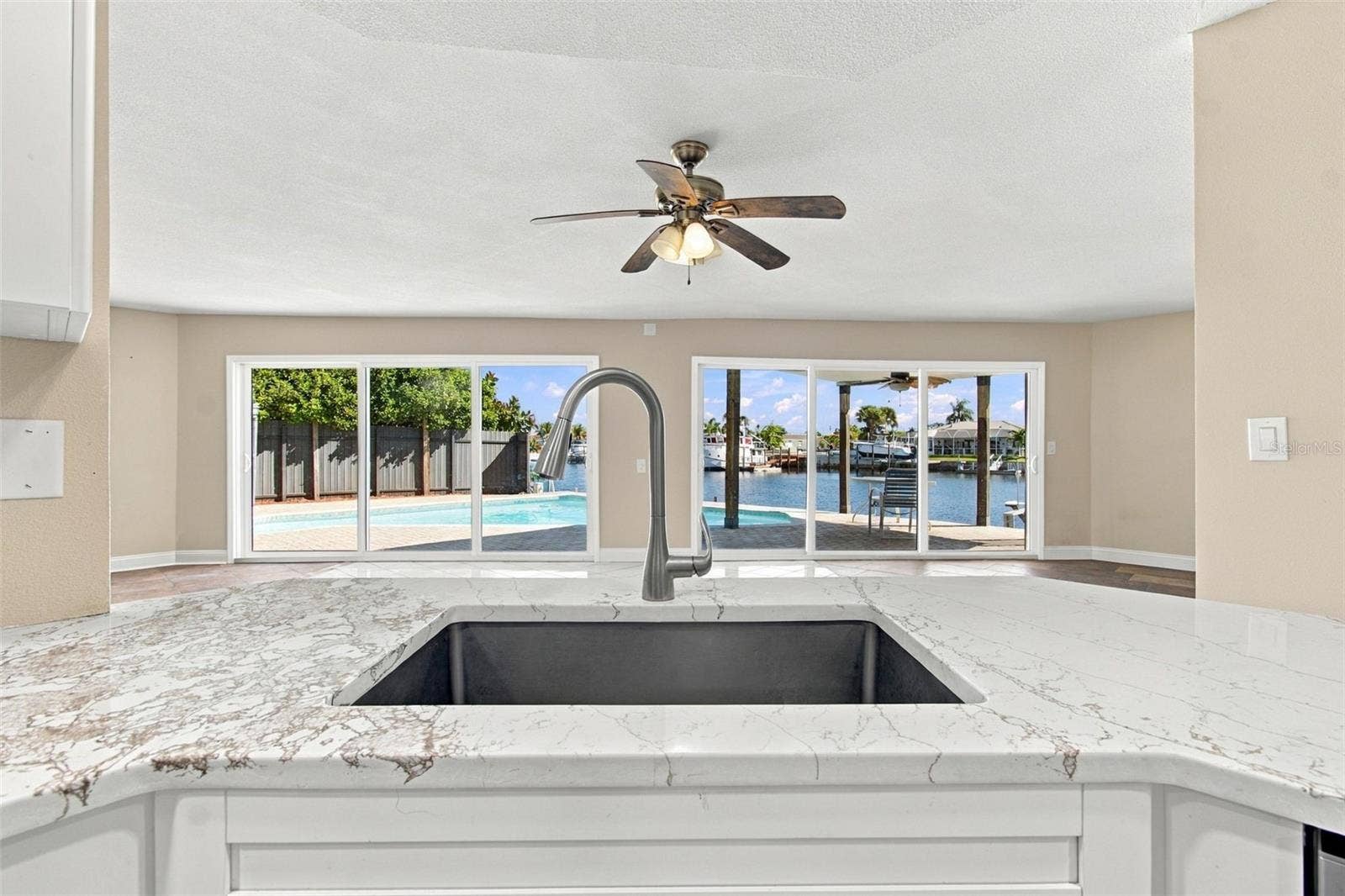 5300 PILOTS PLACE, New Port Richey, FL 34652