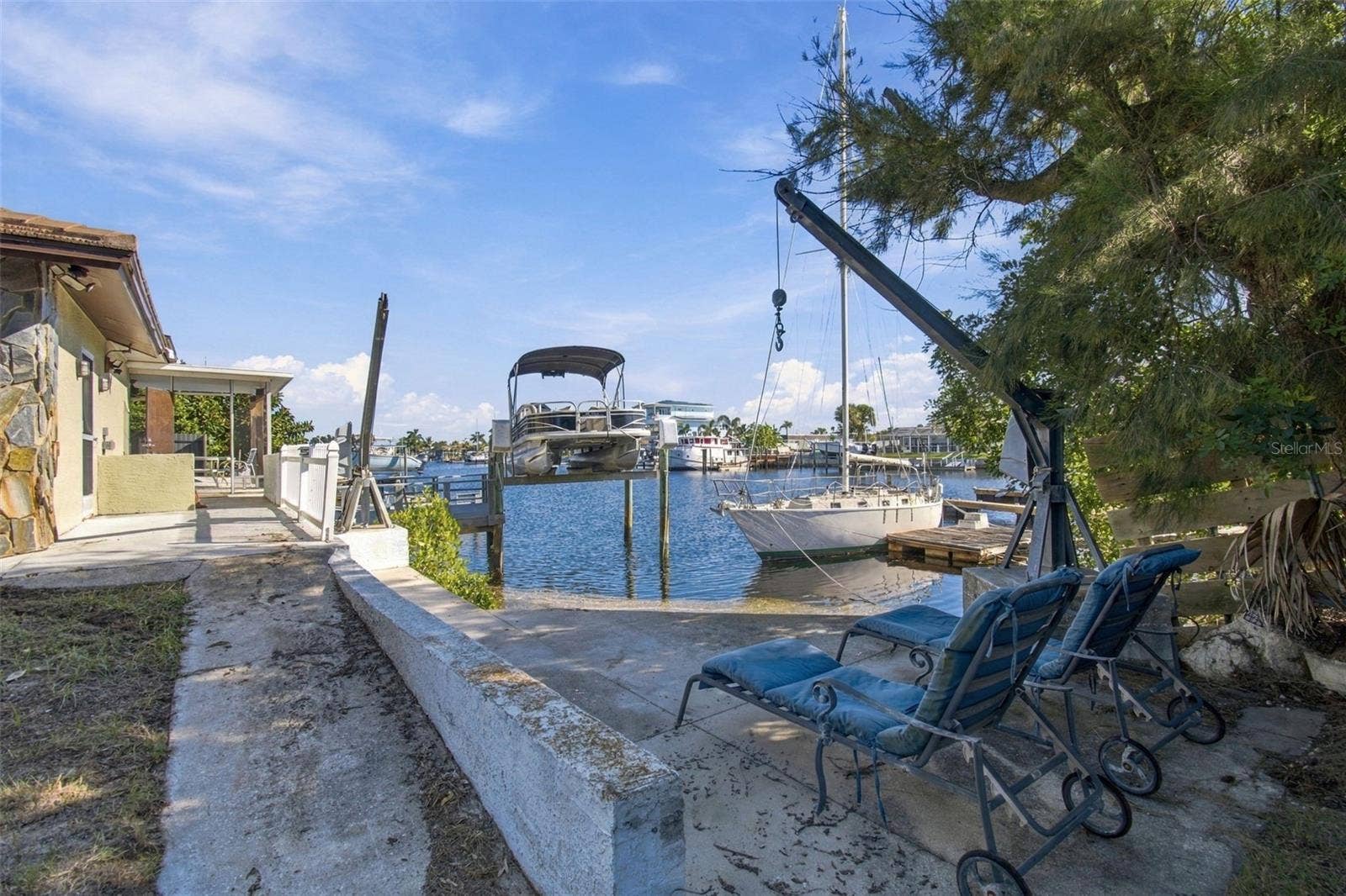 5300 PILOTS PLACE, New Port Richey, FL 34652