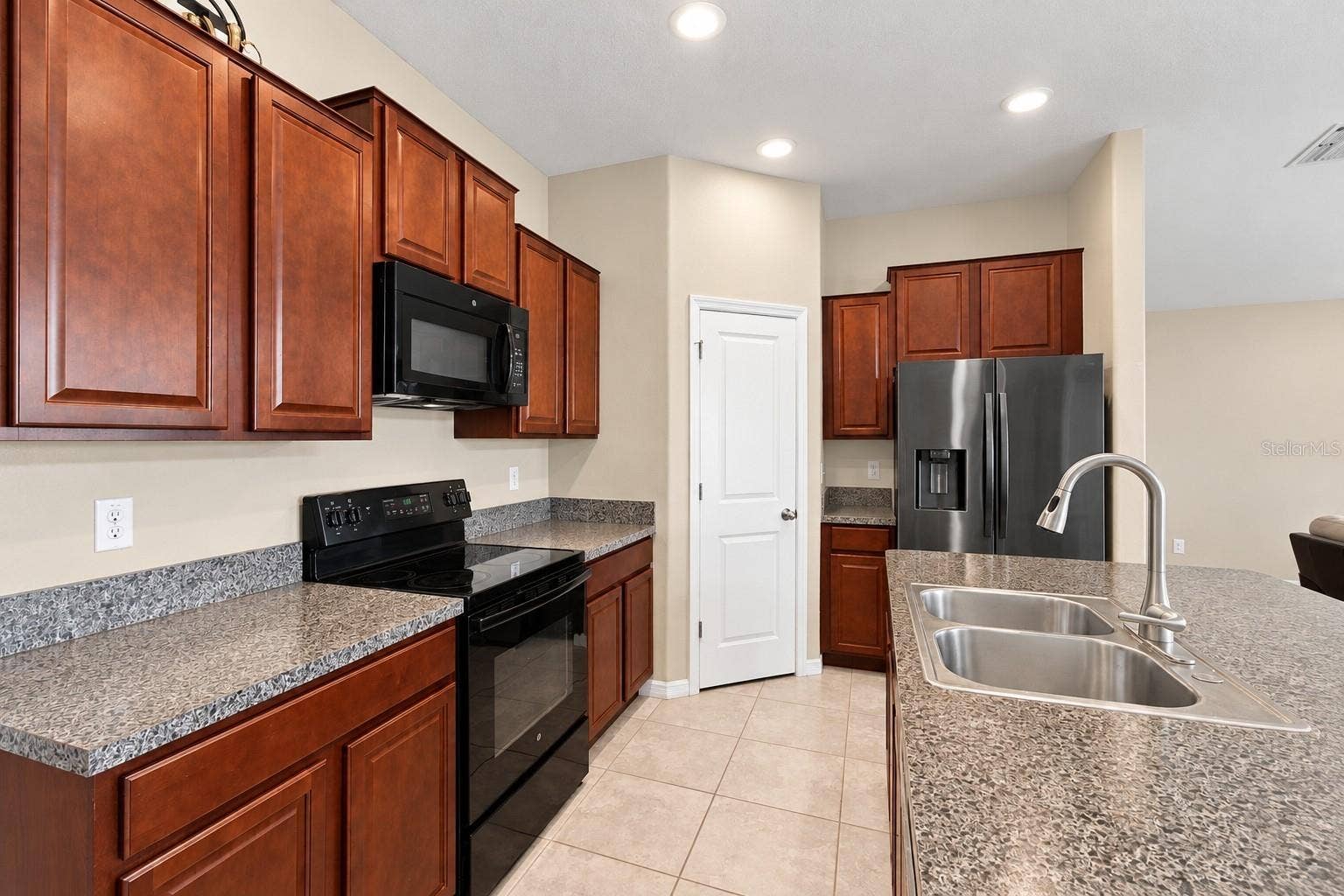 3808 KEARSNEY ABBEY CIRCLE, Dover, FL 33527 3808 KEARSNEY ABBEY CIRCLE, Dover, FL 33527