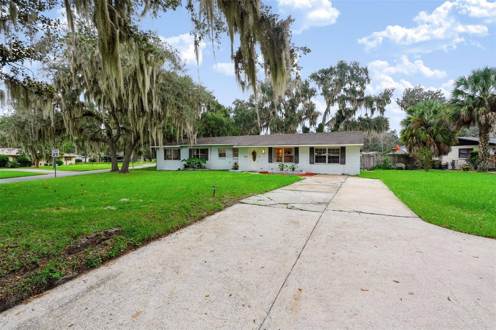 1020 COTTONWOOD STREET, Leesburg, FL 34748
