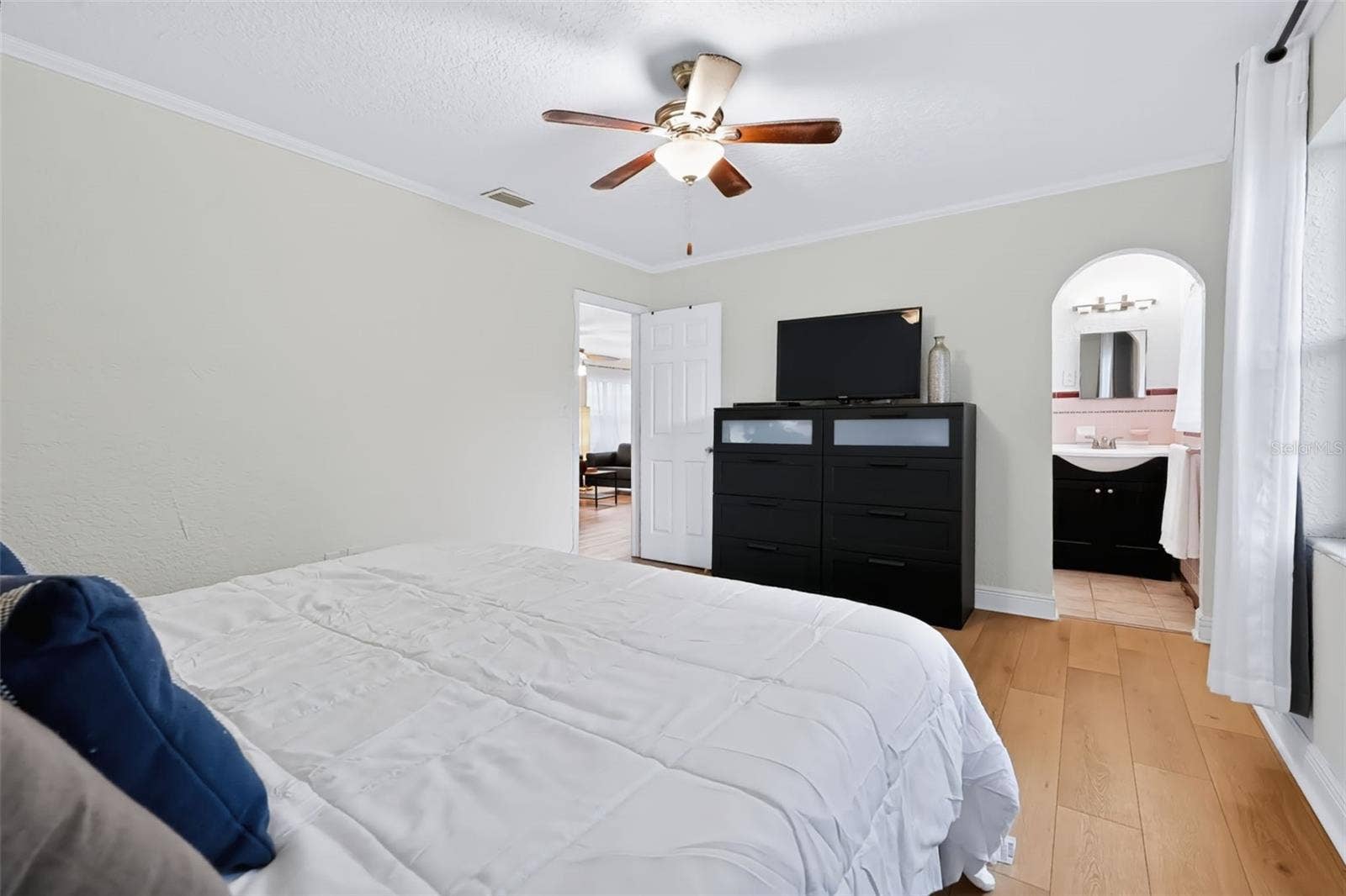 1020 COTTONWOOD STREET, Leesburg, FL 34748
