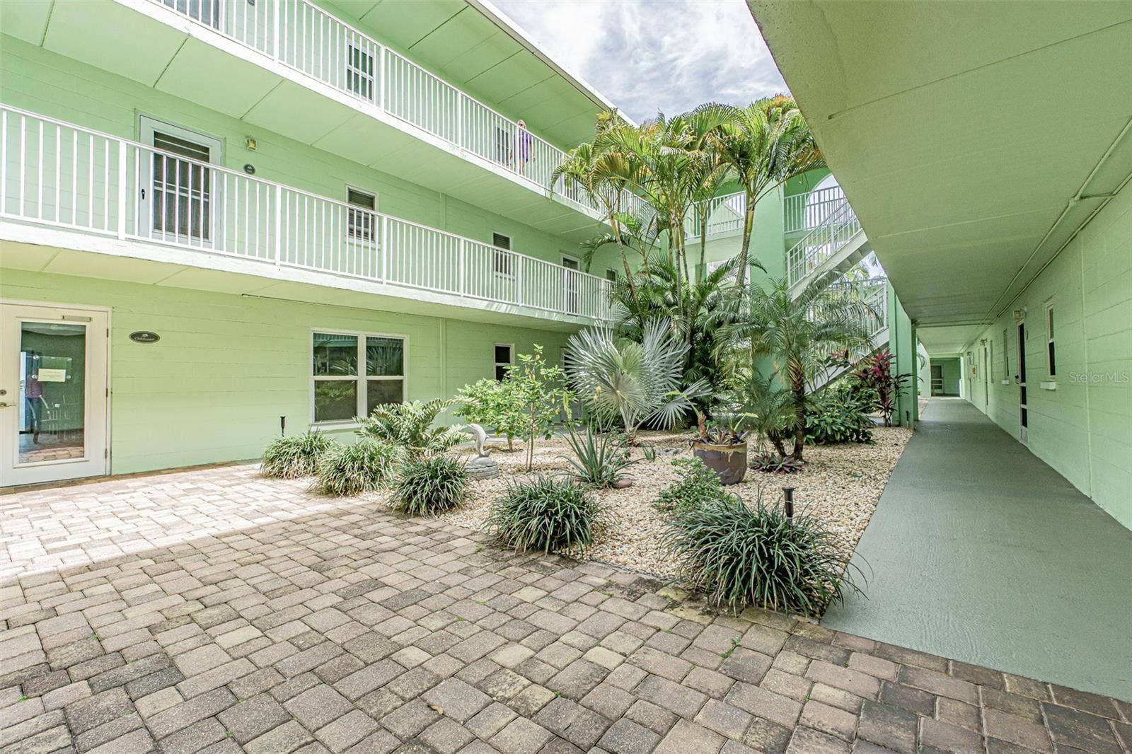 464 PAULA DRIVE N, #116, Dunedin, FL 34698 Atrium