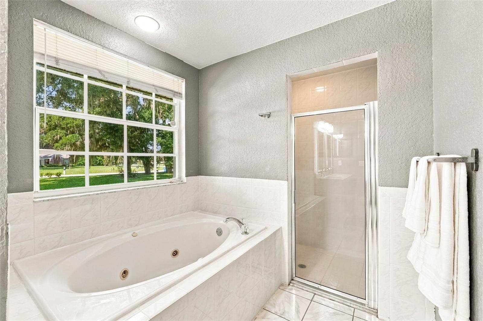 8416 SOUTHWOOD OAKS STREET, Lithia, FL 33547 8416 SOUTHWOOD OAKS STREET, Lithia, FL 33547