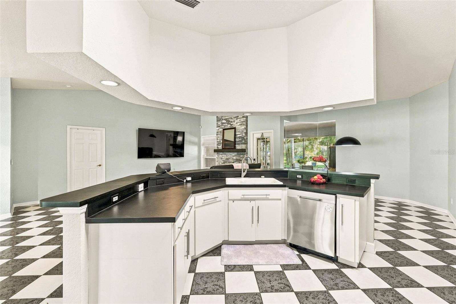 8416 SOUTHWOOD OAKS STREET, Lithia, FL 33547 8416 SOUTHWOOD OAKS STREET, Lithia, FL 33547