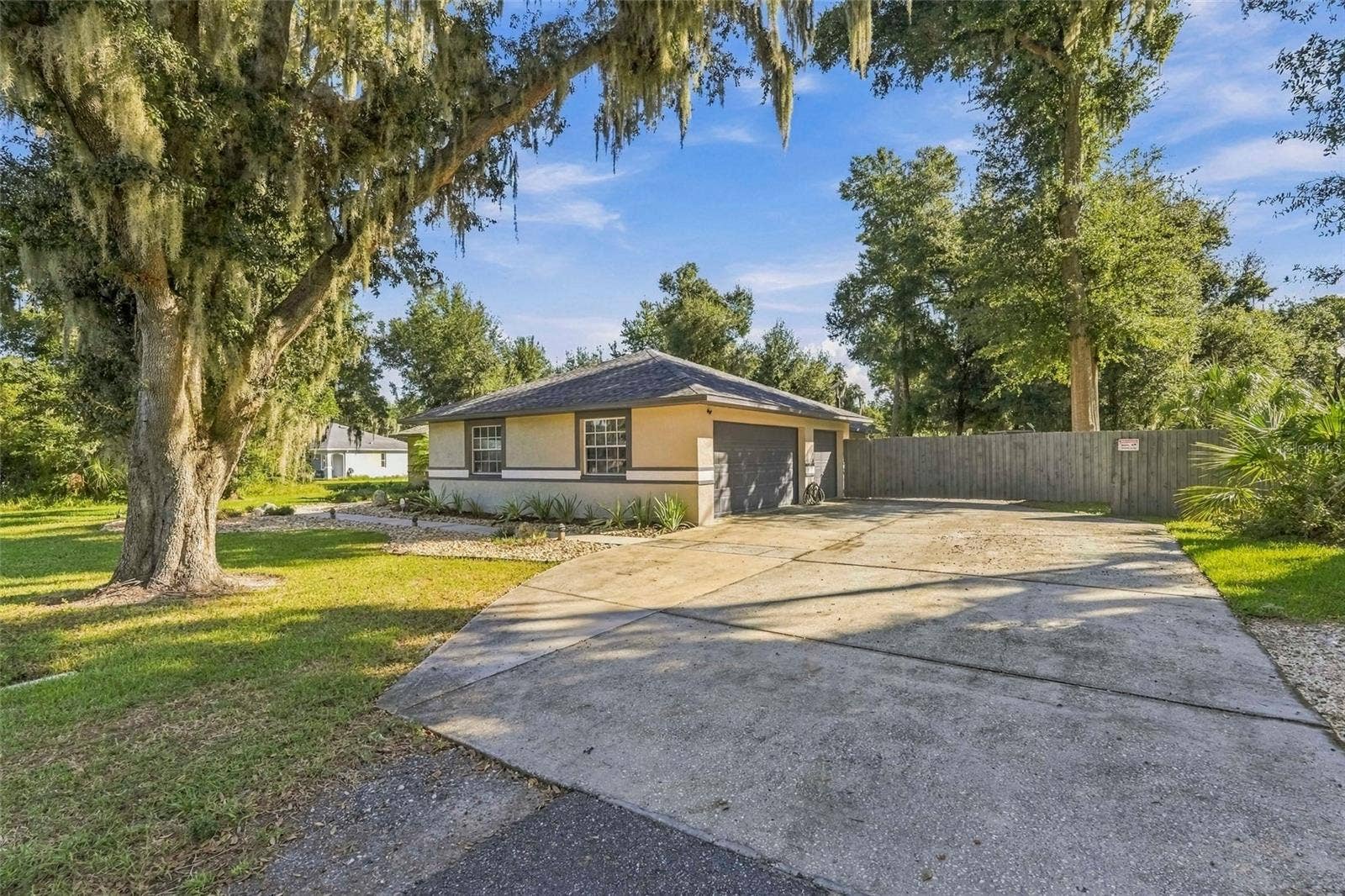 8416 SOUTHWOOD OAKS STREET, Lithia, FL 33547 8416 SOUTHWOOD OAKS STREET, Lithia, FL 33547