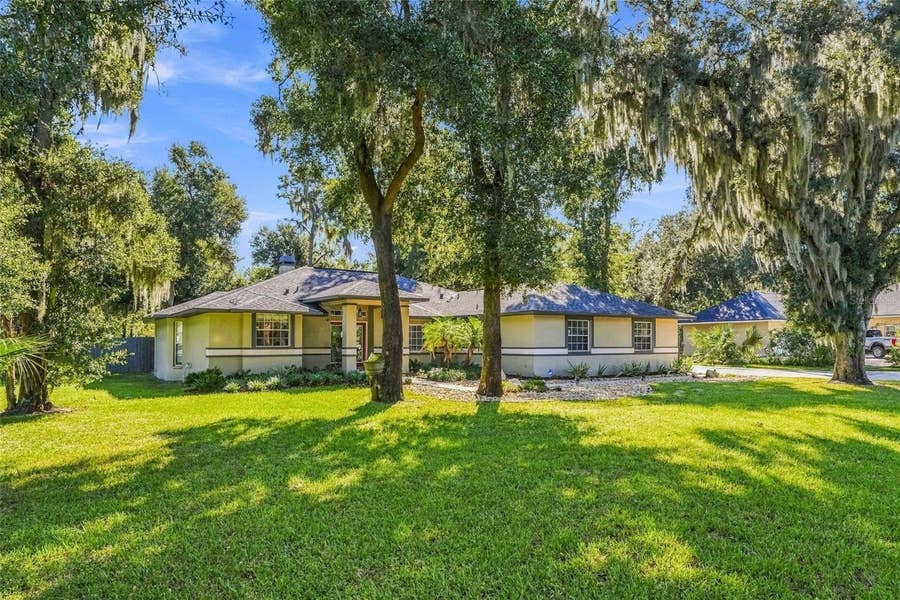 Property photo for 8416 SOUTHWOOD OAKS STREET, Lithia, FL