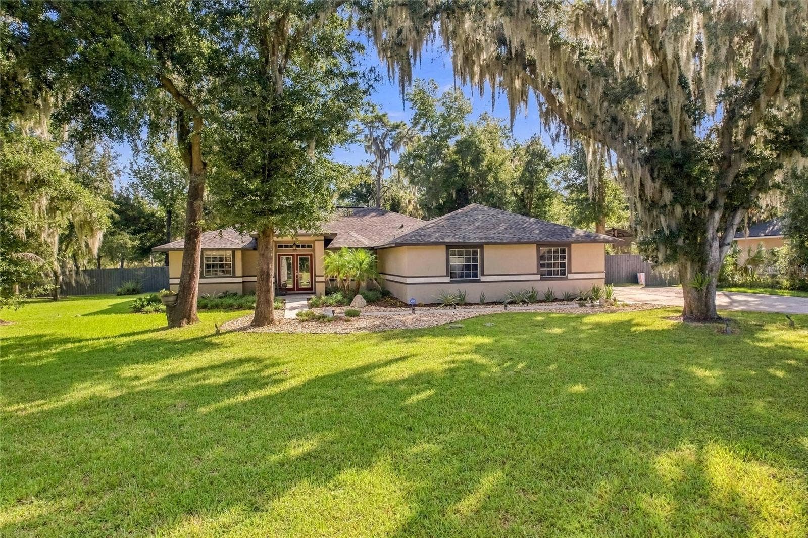 8416 SOUTHWOOD OAKS STREET, Lithia, FL 33547 8416 SOUTHWOOD OAKS STREET, Lithia, FL 33547