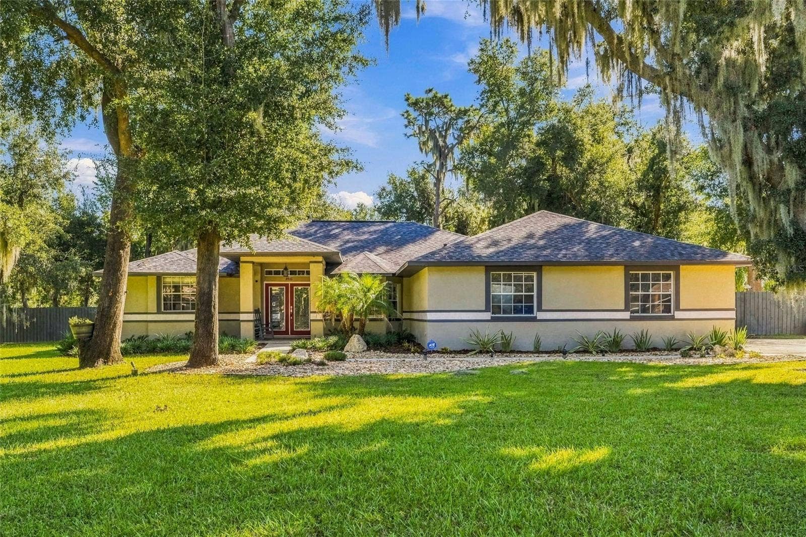 8416 SOUTHWOOD OAKS STREET, Lithia, FL 33547 8416 SOUTHWOOD OAKS STREET, Lithia, FL 33547