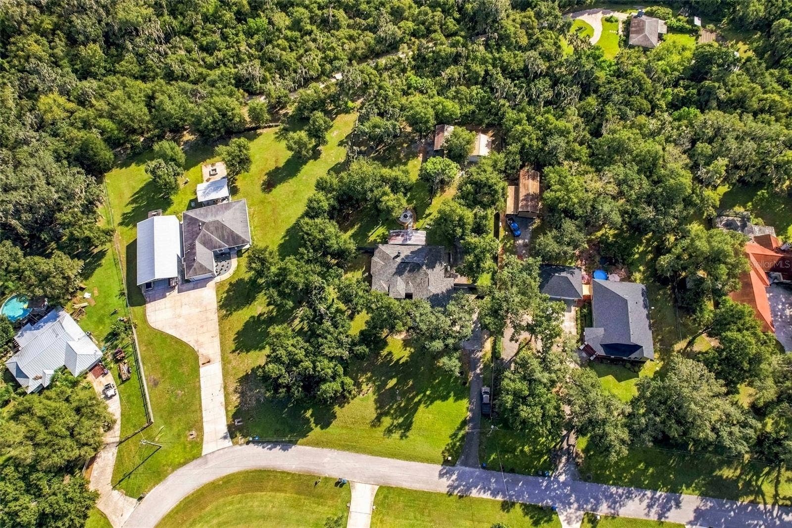 8416 SOUTHWOOD OAKS STREET, Lithia, FL 33547 8416 SOUTHWOOD OAKS STREET, Lithia, FL 33547