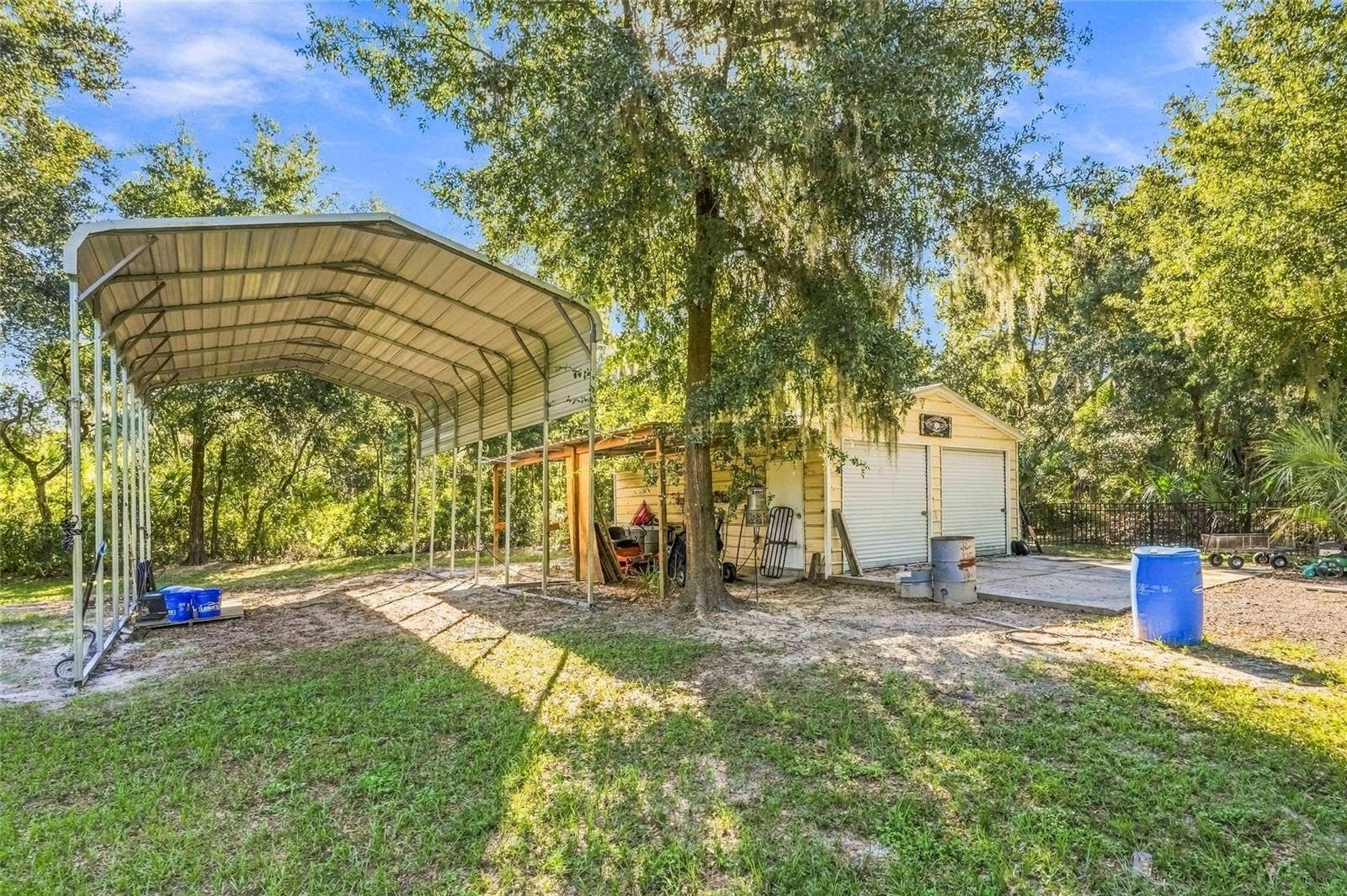 8416 SOUTHWOOD OAKS STREET, Lithia, FL 33547 8416 SOUTHWOOD OAKS STREET, Lithia, FL 33547