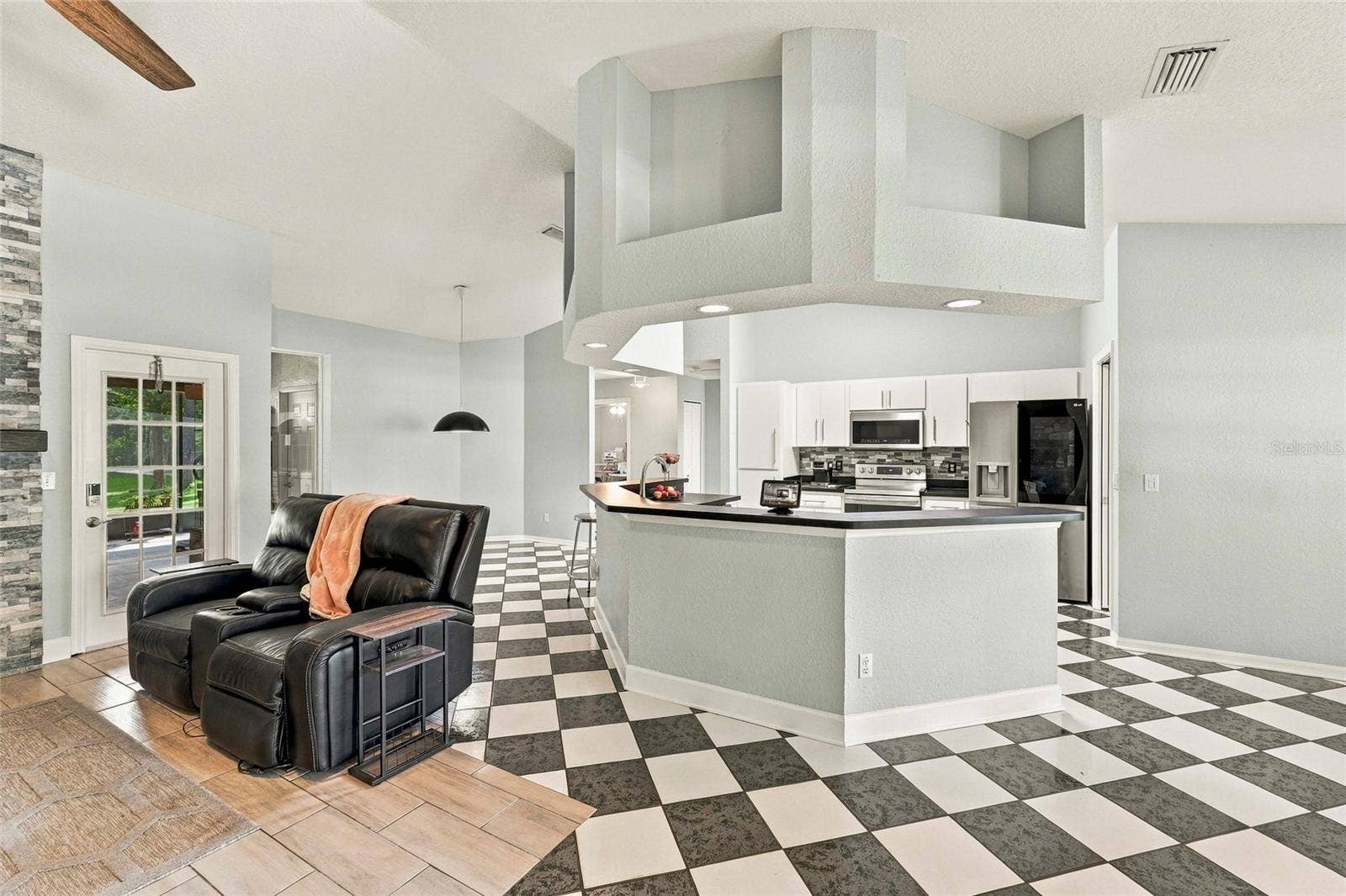 8416 SOUTHWOOD OAKS STREET, Lithia, FL 33547 8416 SOUTHWOOD OAKS STREET, Lithia, FL 33547