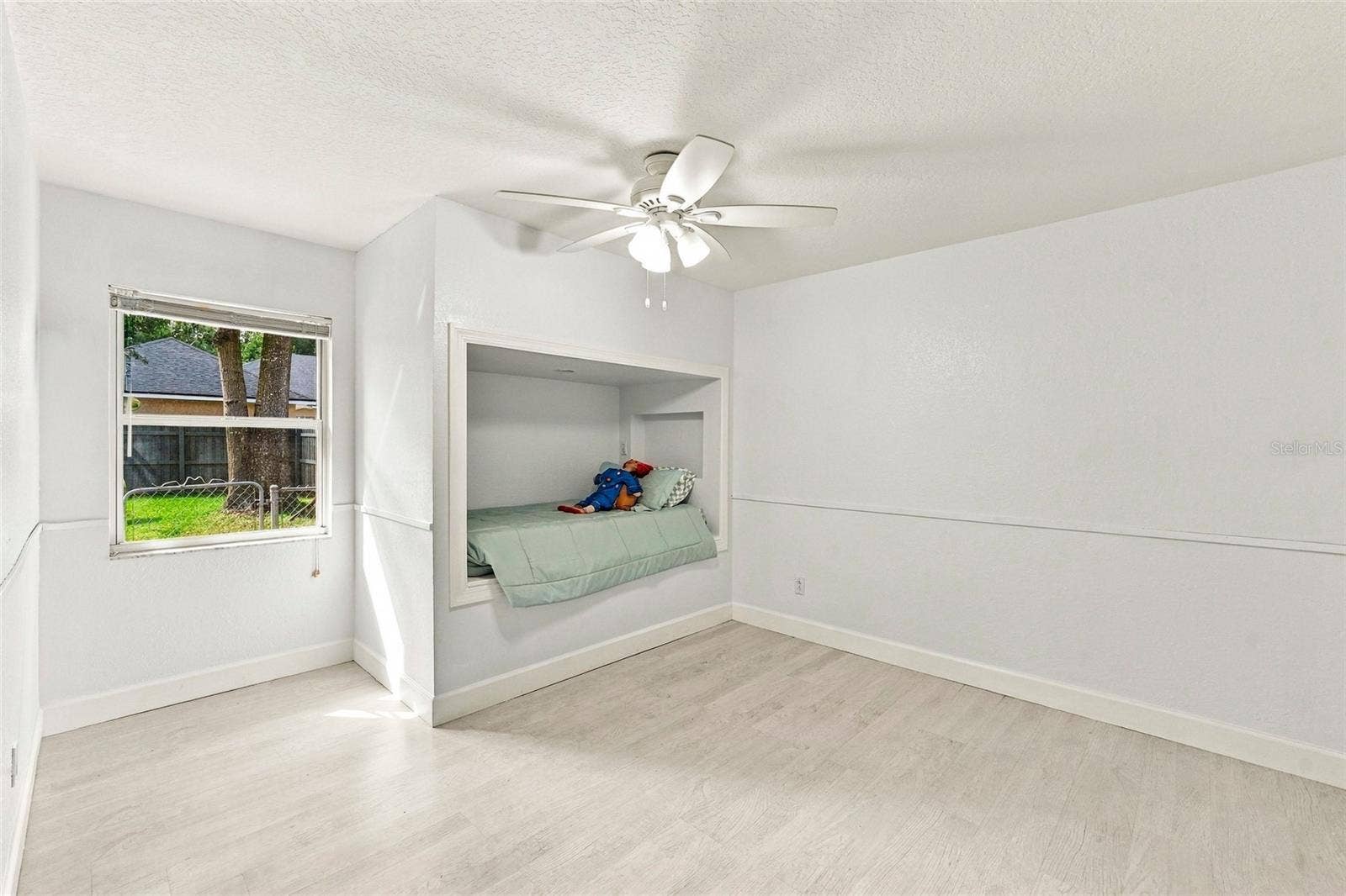 8416 SOUTHWOOD OAKS STREET, Lithia, FL 33547 8416 SOUTHWOOD OAKS STREET, Lithia, FL 33547