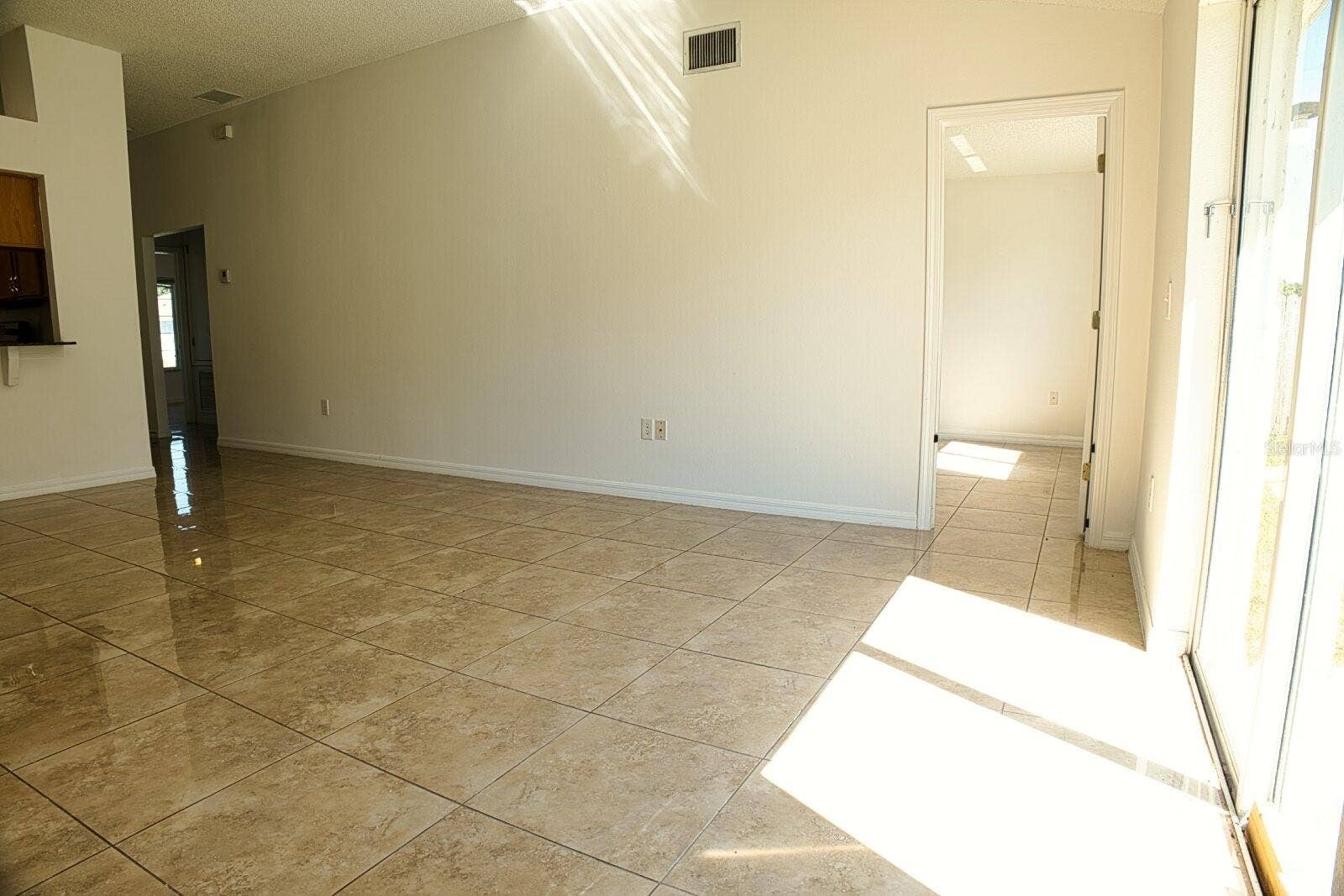11007 WHITECAP DRIVE, Riverview, FL 33579 11007 WHITECAP DRIVE, Riverview, FL 33579