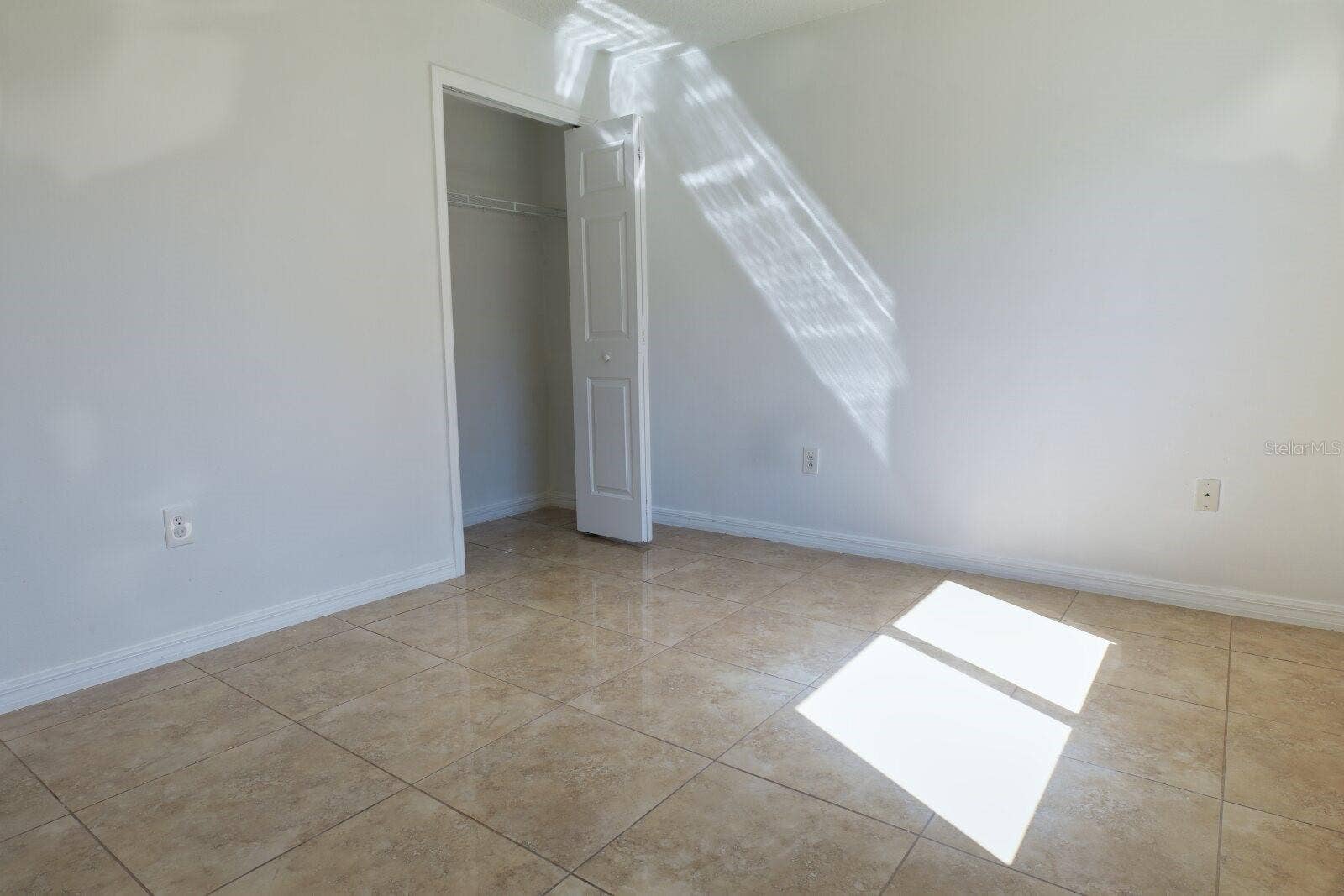 11007 WHITECAP DRIVE, Riverview, FL 33579 11007 WHITECAP DRIVE, Riverview, FL 33579