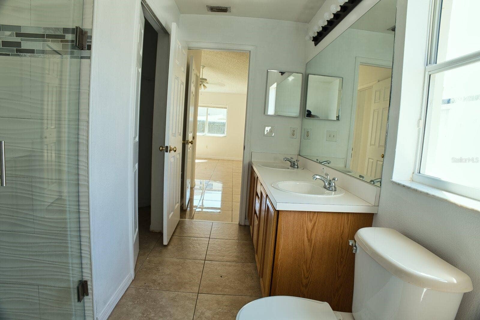 11007 WHITECAP DRIVE, Riverview, FL 33579 11007 WHITECAP DRIVE, Riverview, FL 33579