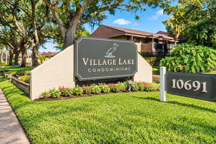 Property photo for 860 S VILLAGE DRIVE N, #105, St Petersburg, FL