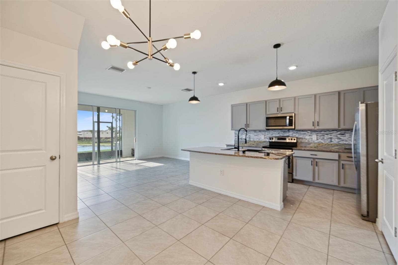 136 MANGROVE SHADE CIRCLE, Apollo Beach, FL 33572 136 MANGROVE SHADE CIRCLE, Apollo Beach, FL 33572