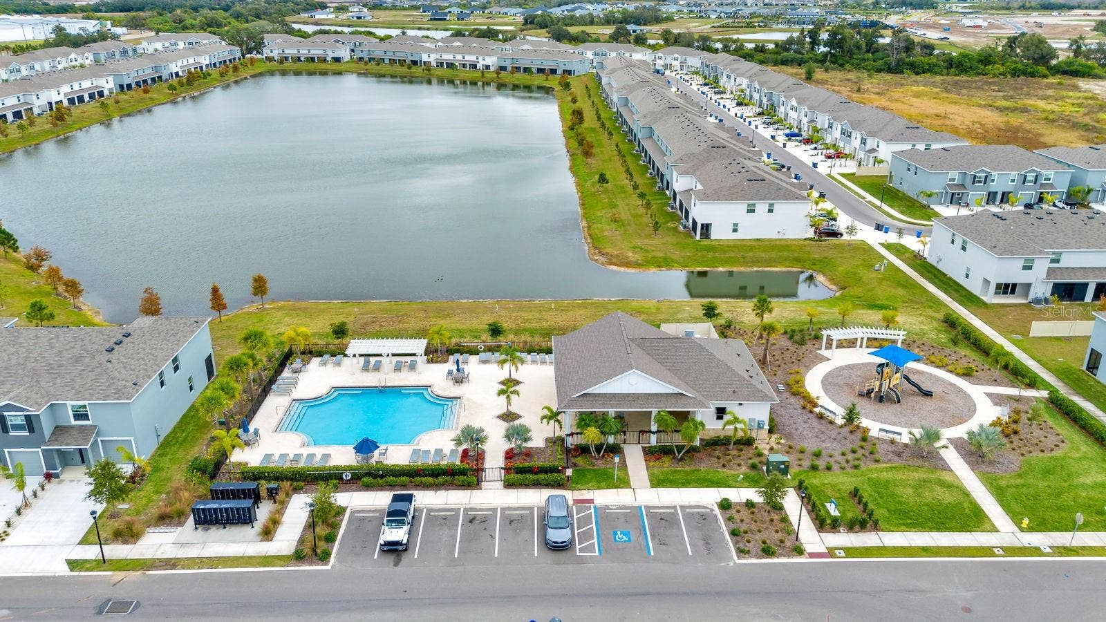 136 MANGROVE SHADE CIRCLE, Apollo Beach, FL 33572 136 MANGROVE SHADE CIRCLE, Apollo Beach, FL 33572