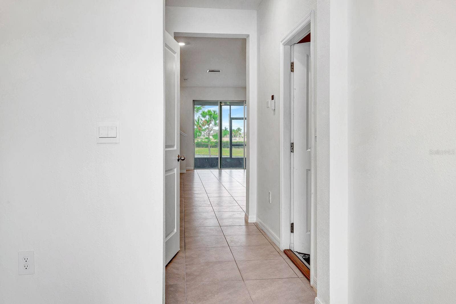 136 MANGROVE SHADE CIRCLE, Apollo Beach, FL 33572 136 MANGROVE SHADE CIRCLE, Apollo Beach, FL 33572