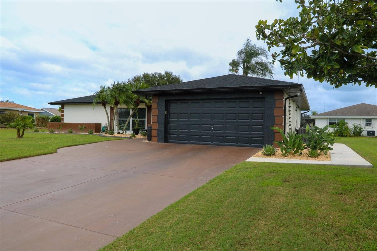 304 BROCKFIELD DRIVE, Sun City Center, FL 33573 304 BROCKFIELD DRIVE, Sun City Center, FL 33573