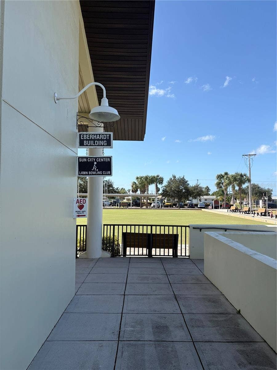 304 BROCKFIELD DRIVE, Sun City Center, FL 33573 304 BROCKFIELD DRIVE, Sun City Center, FL 33573