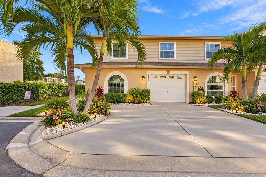 Property photo for 9049 ANTIGUA DRIVE, Seminole, FL