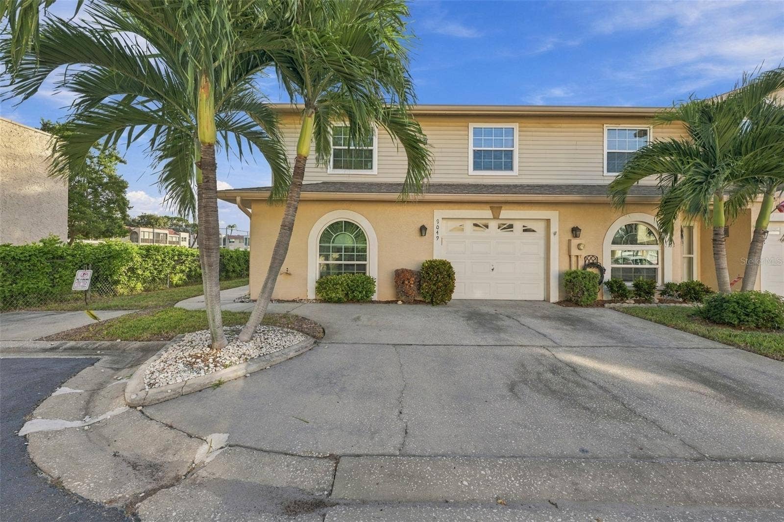 9049 ANTIGUA DRIVE, Seminole, FL 33777 9049 ANTIGUA DRIVE, Seminole, FL 33777