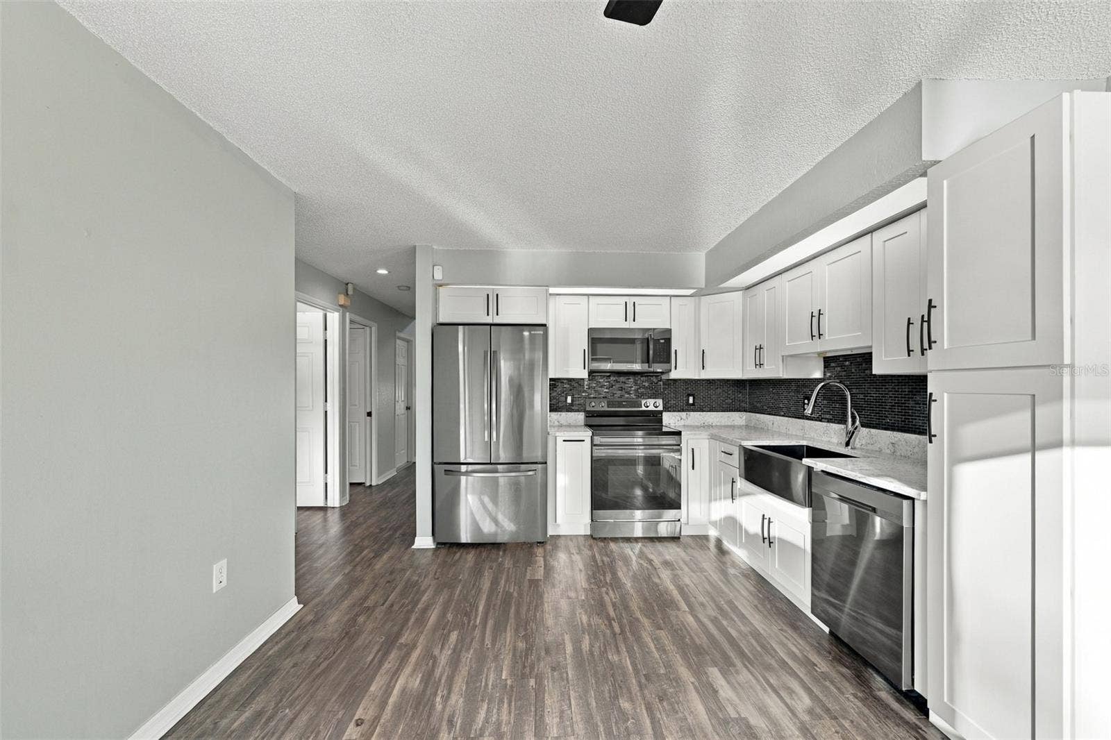 9049 ANTIGUA DRIVE, Seminole, FL 33777 9049 ANTIGUA DRIVE, Seminole, FL 33777
