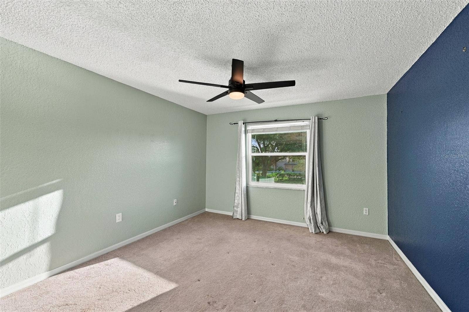9049 ANTIGUA DRIVE, Seminole, FL 33777 9049 ANTIGUA DRIVE, Seminole, FL 33777