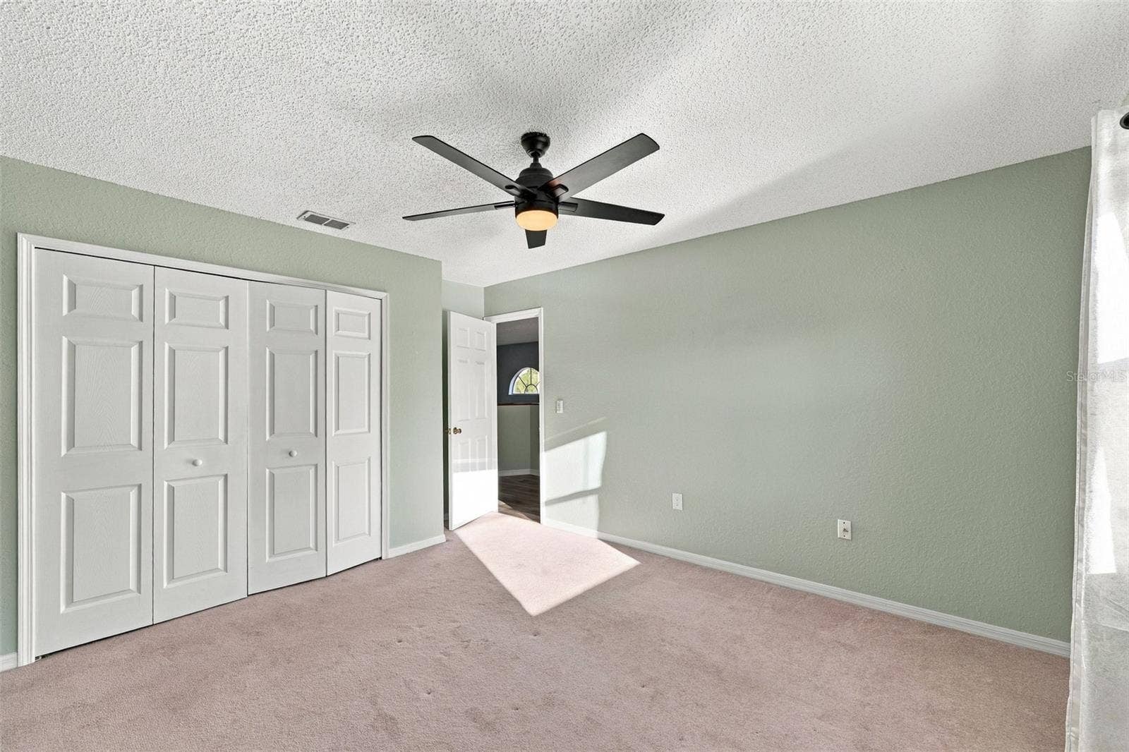 9049 ANTIGUA DRIVE, Seminole, FL 33777 9049 ANTIGUA DRIVE, Seminole, FL 33777